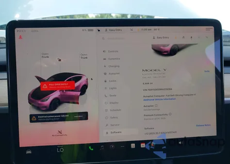 2024 Tesla Model Y Long Range Dual Motor All-Wheel Drive из США, поврежденный, VIN 7SAYGDEE8RA239384